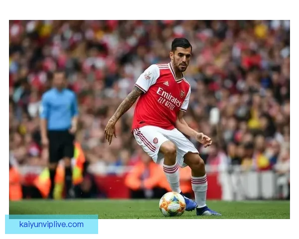 伊森首发回归贡献17分8助攻 队友支持成困境中最大依靠